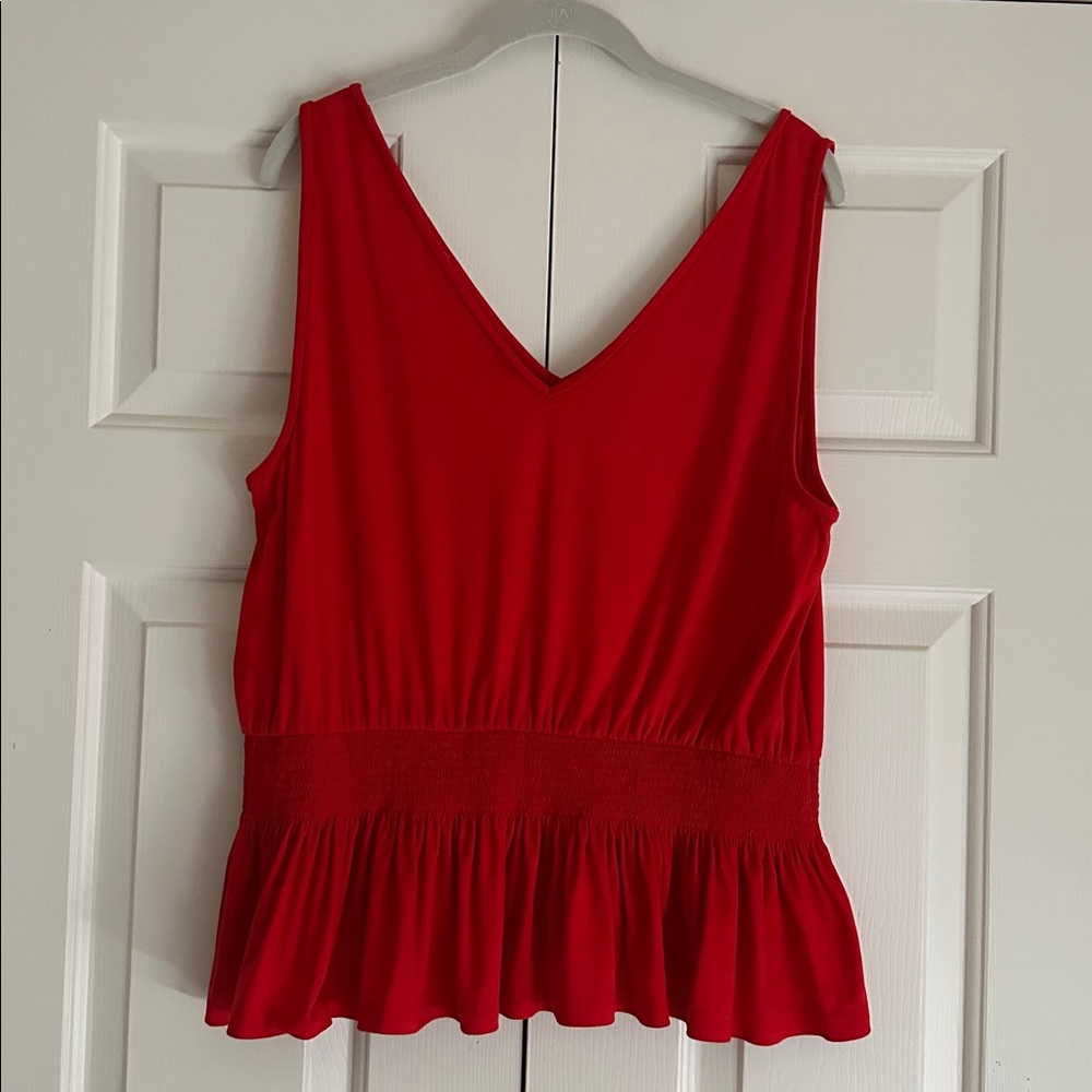 Ann Taylor Top 🌺 - Picture 2 of 4